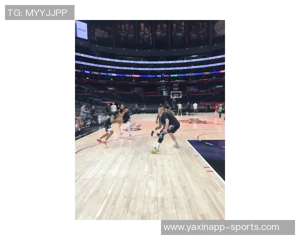 巴萨训练动态霍安加西亚复出在即孔德归队参与训练