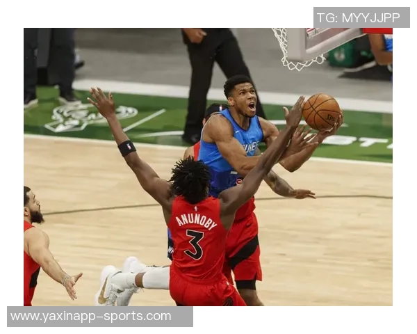 鲍威尔单场投中9记三分手感火热观察对手防守策略