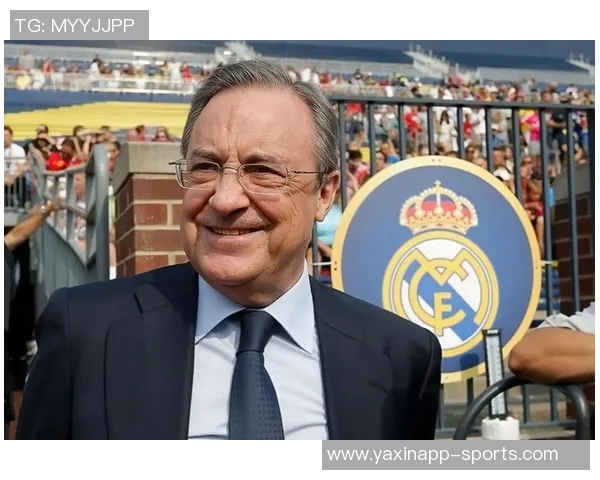 马德里球迷高举横幅抗议弗洛伦蒂诺批评其多项决策失误 马德里球迷高举横幅抗议弗洛伦蒂诺批评其多项决策失误